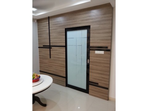 Dining Table & Chairs, Mirror & Wooden Partitionͼ2