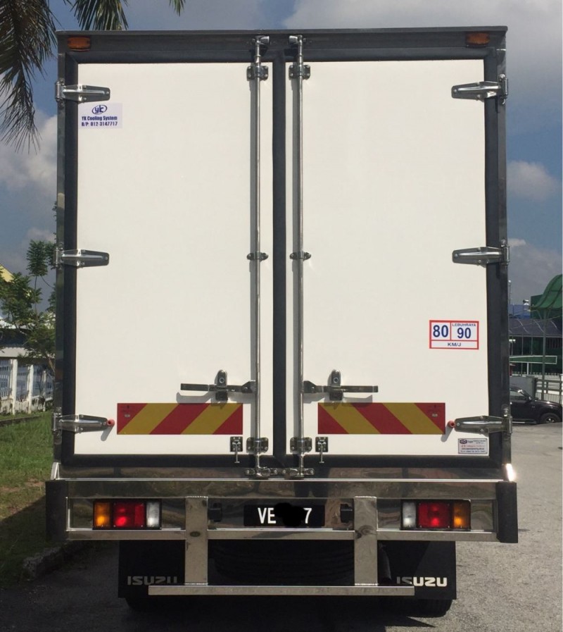 ISUZU NPR PRO REFRIGERATED TRUCK
