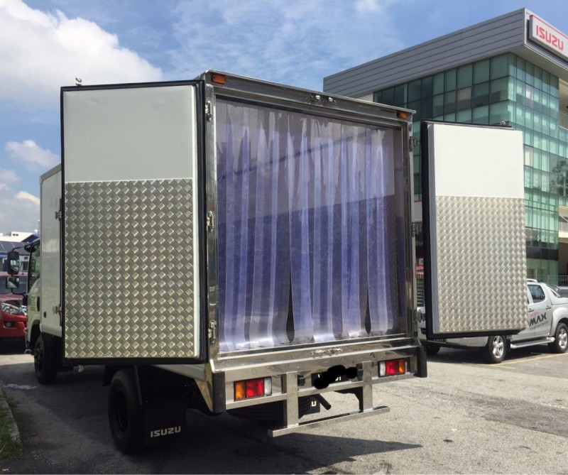 ISUZU NPR PRO REFRIGERATED TRUCK