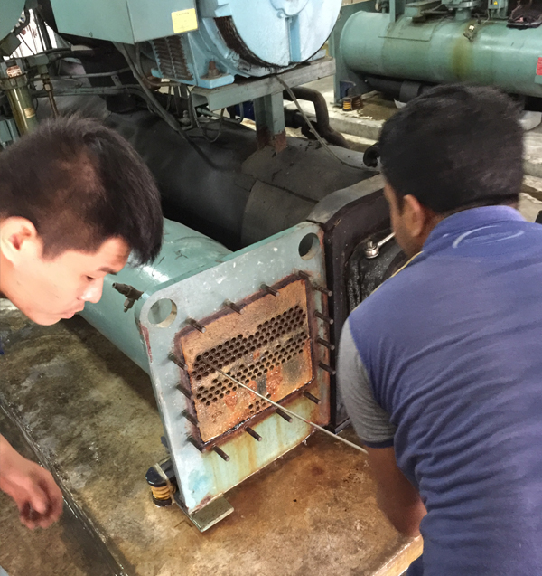 Water Cooled Chiller Co<em></em>ndenser Tubing Service