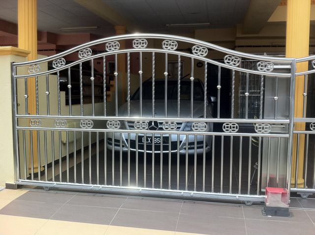 Stainless Steel Sliding Gate