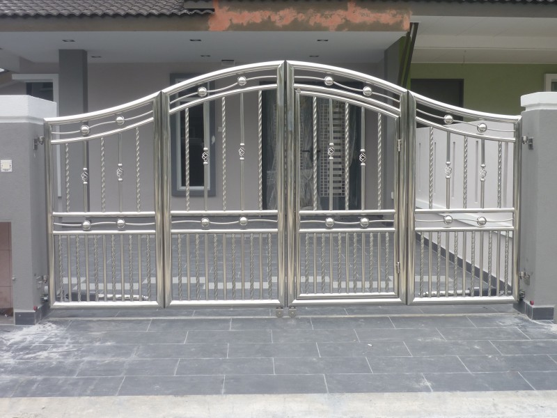 Stainless Steel Folding Gate - 07