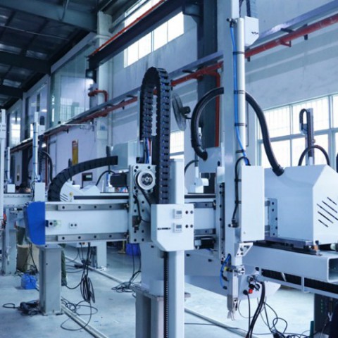 Runma Injection Molding Robot图2