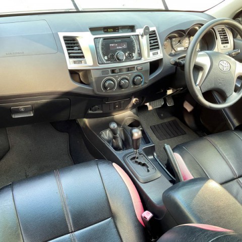 Toyota Hilux 2.5 vnt Auto图7
