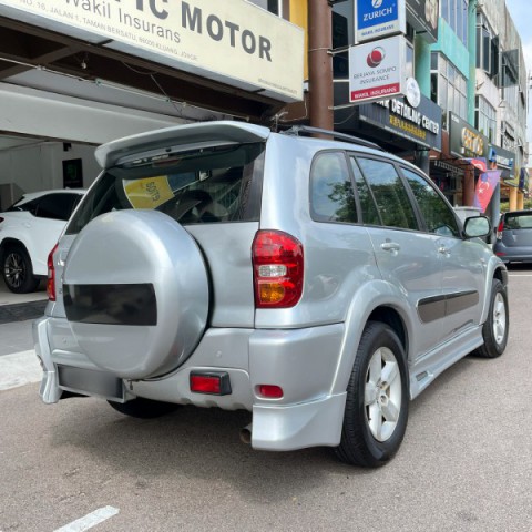 Toyota Rav4 L 2.0 vvti AWD图2