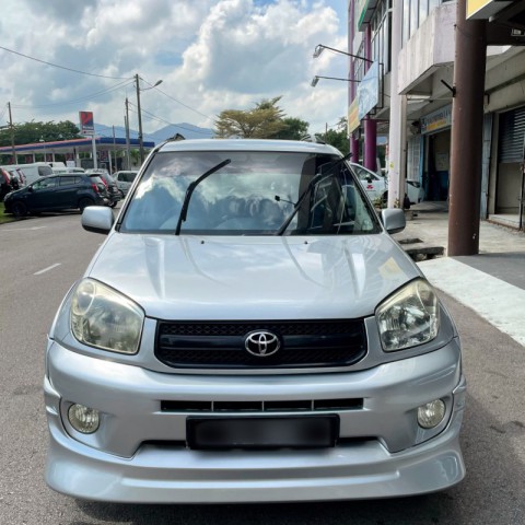 Toyota Rav4 L 2.0 vvti AWD图3