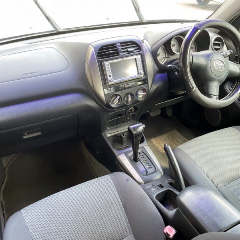 Toyota Rav4 L 2.0 vvti AWD图6