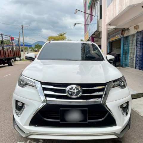 Toyota Fortuner 2.4 VRZ Intercooler Turbo 4x4 Diesel图3