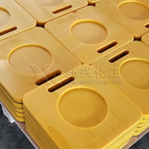 Crane outrigger stabilizer pad
