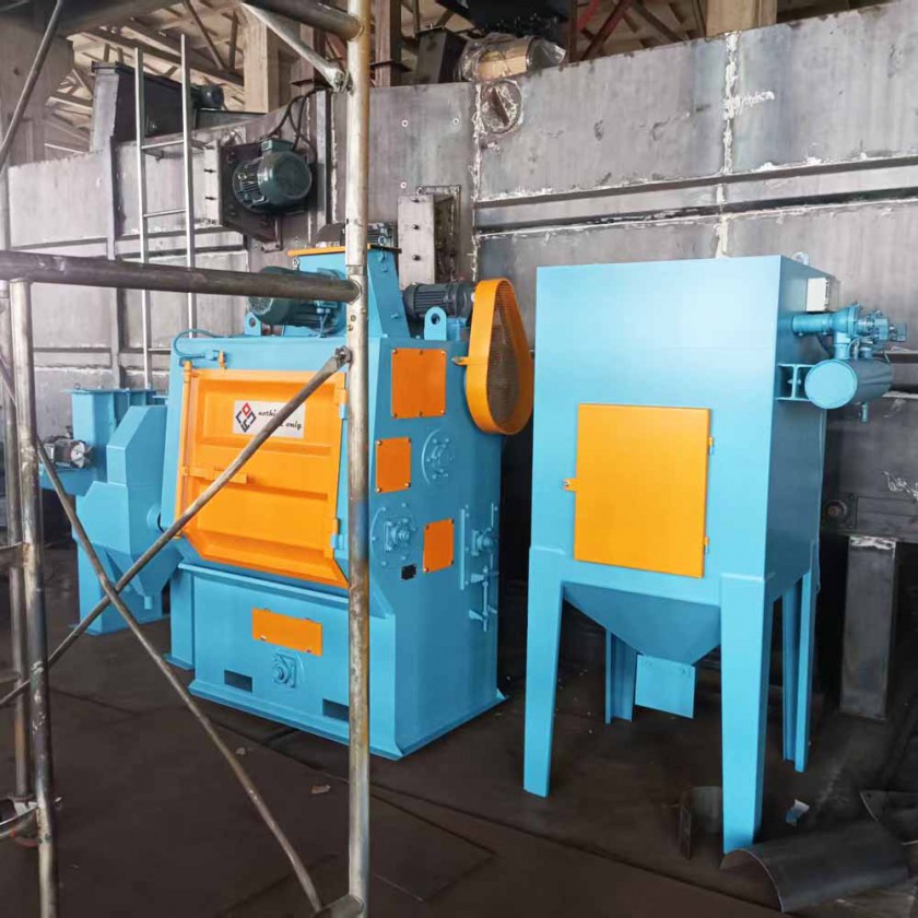 Q326 Tumble Rubber Belt (Crawler Type) Shot Blasting Machine to India for rubber industryͼ4